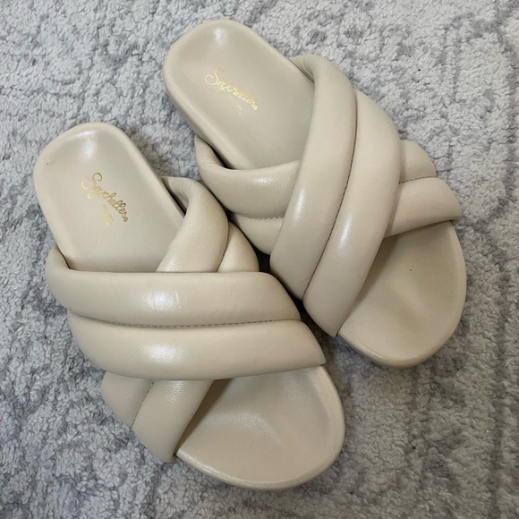 Seychelles cross and puffy sandals - Picture 4 of 4